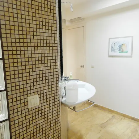 Girona Central Station Apartment Girona